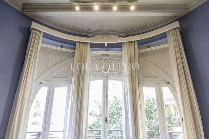 Historic Pla del Remei flat, 183m²