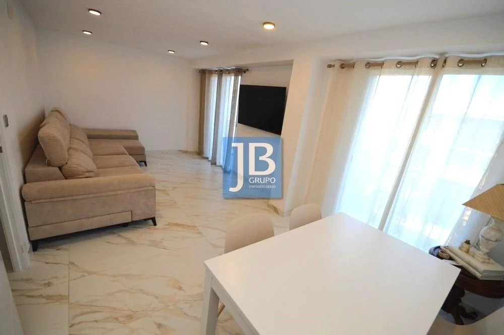 Piso reformado céntrico de 89 m²