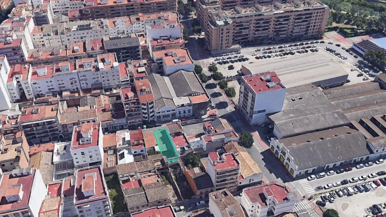 Solar urbano en Gandia, 577 m² edificables