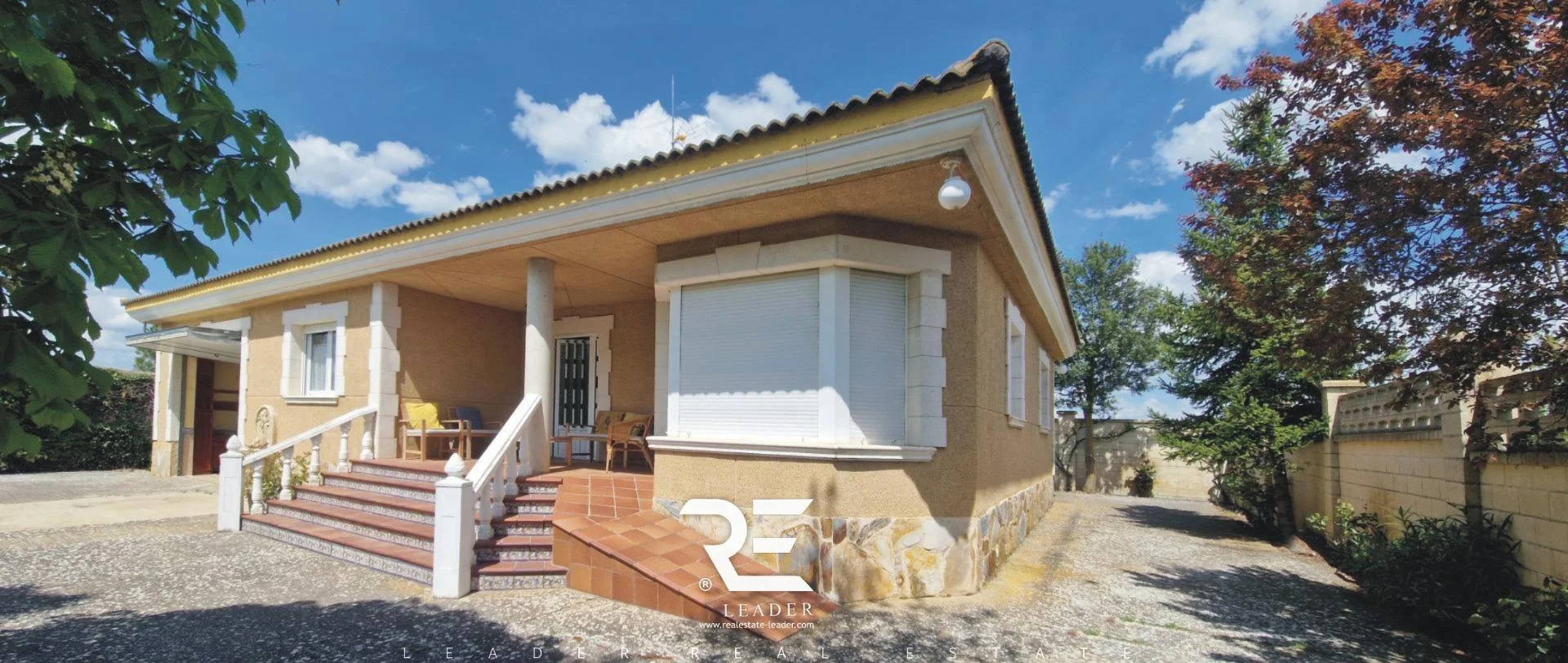 Chalet cerca de Palencia, cuatro dormitorios