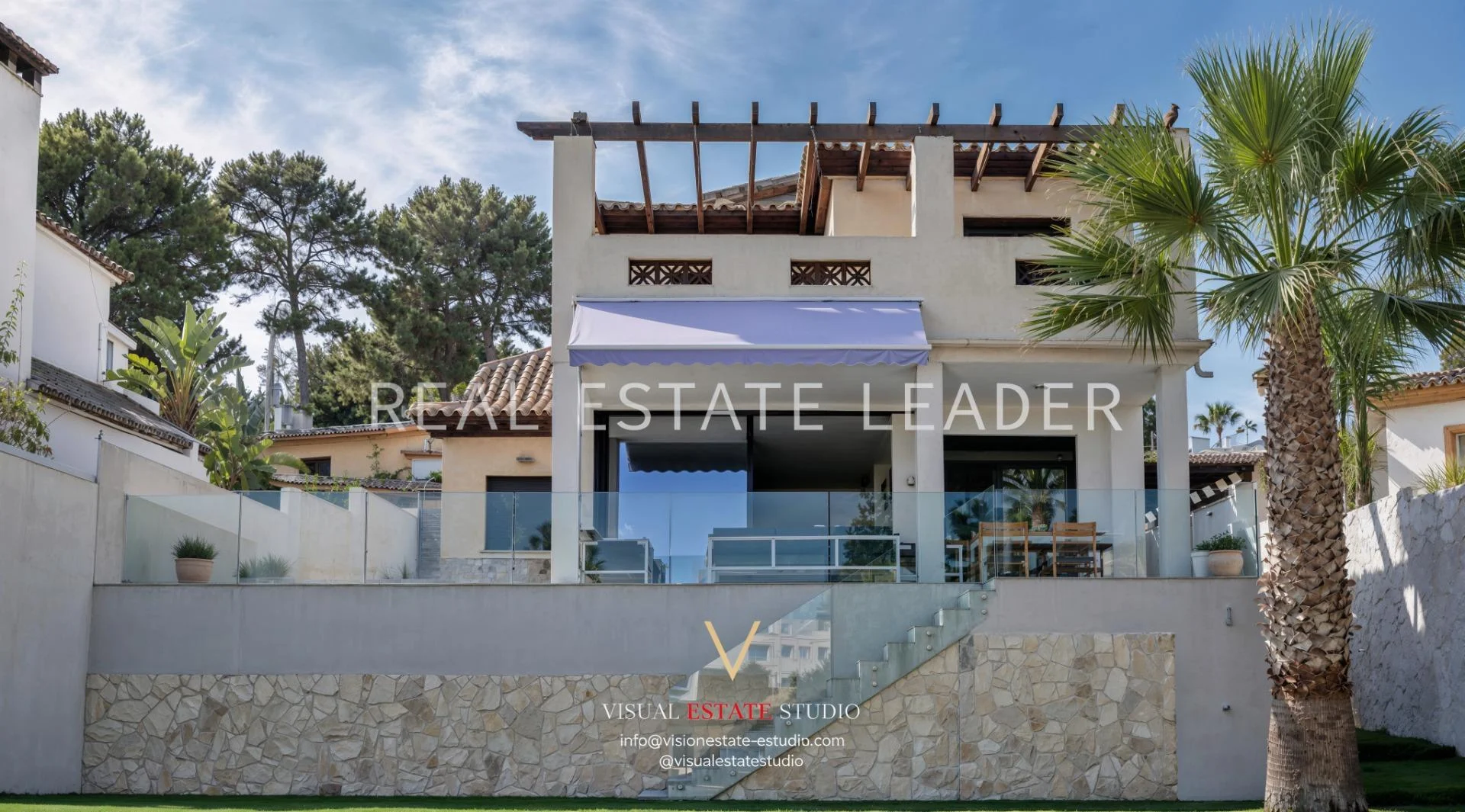 Chalet reformado en Torremolinos con cinco dormitorios