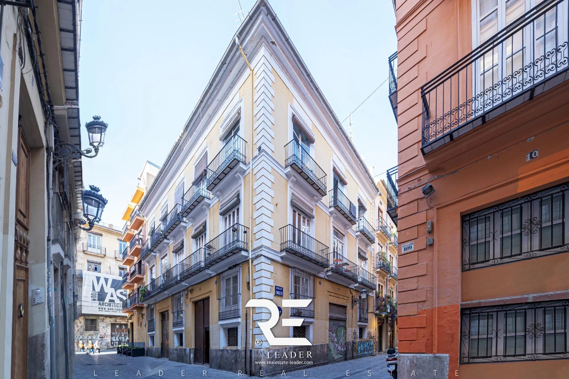 Edificio histórico en Valencia con siete viviendas