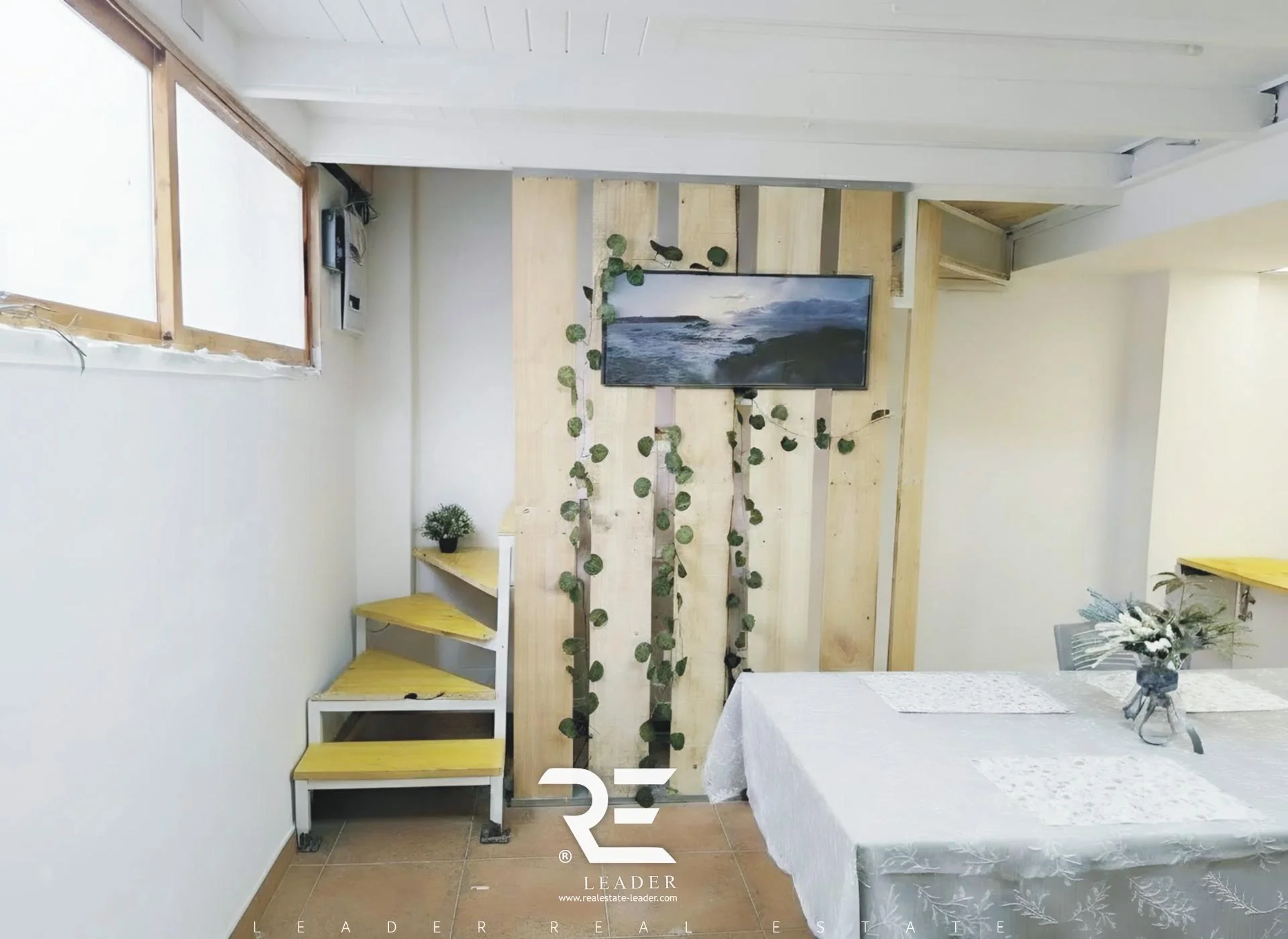 Local comercial con altillo en Valencia