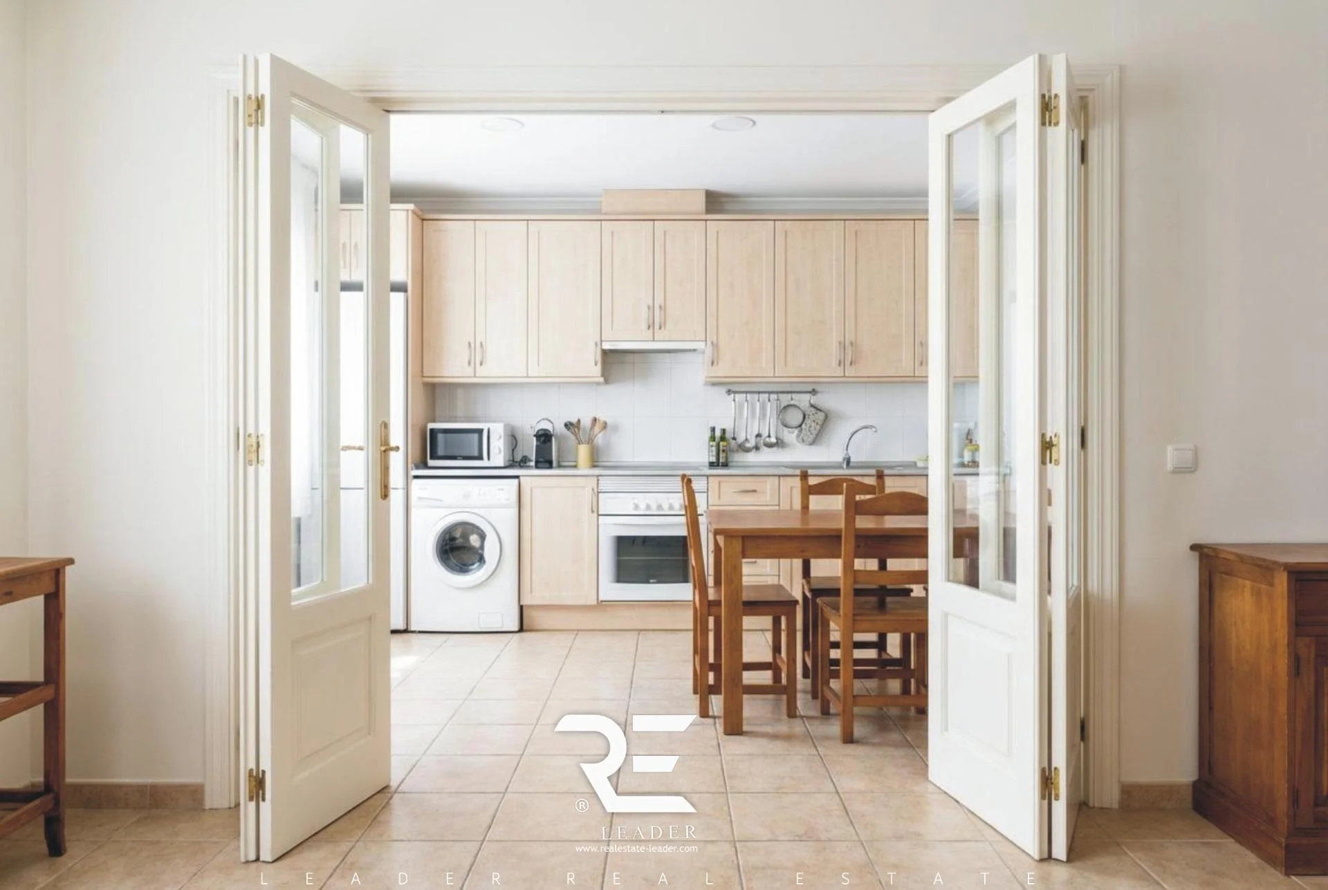Commercial unit with integrated residence