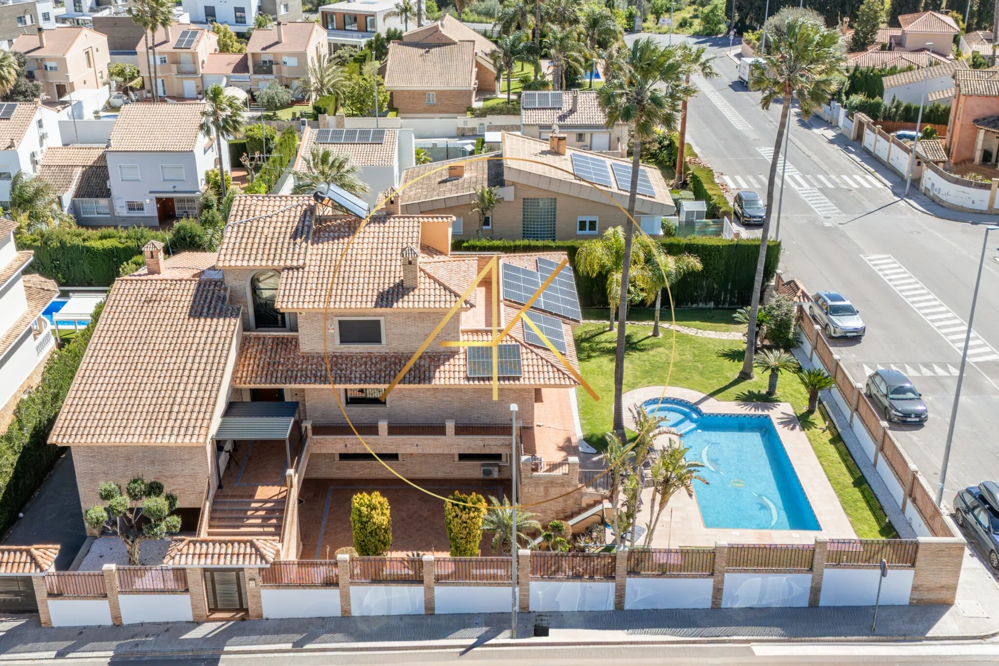 Large villa with pool, 6 bedrooms