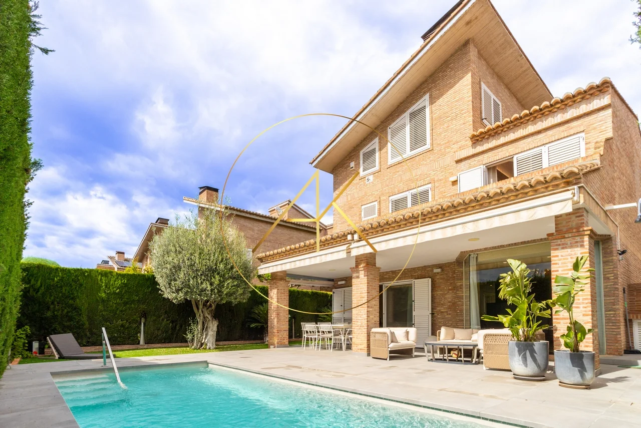 Chalet reformado en Torre en Conill