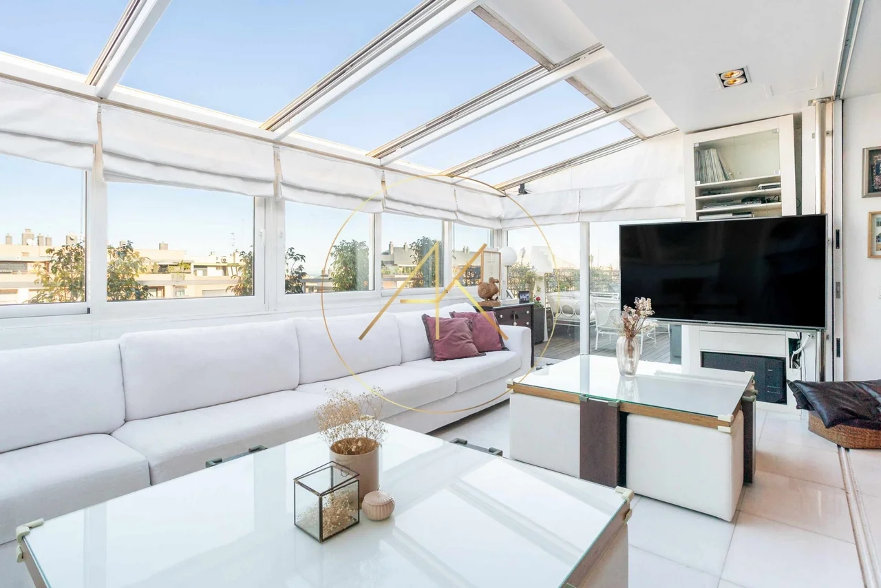 Ático dúplex de lujo, 360 m², Valencia