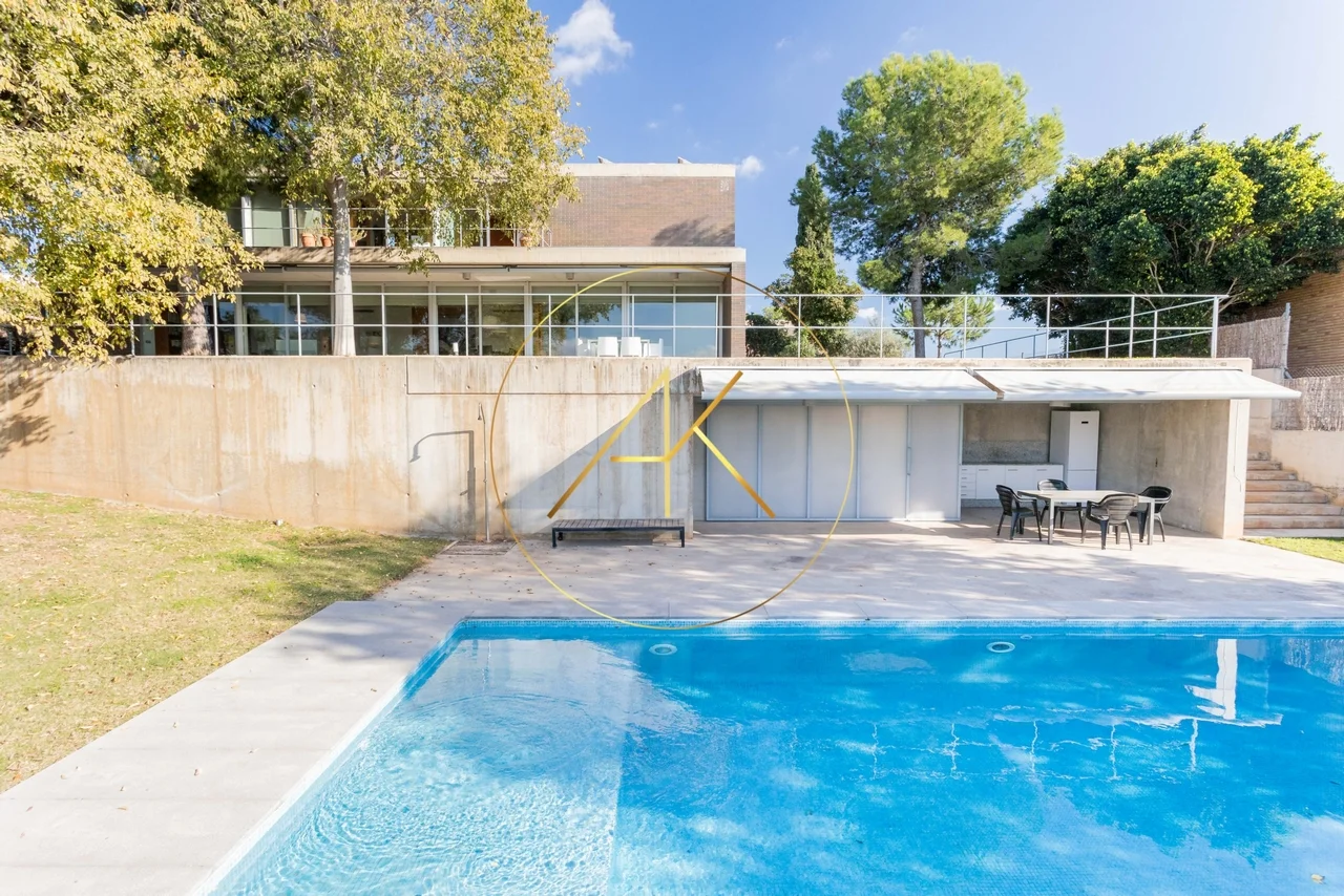 Villa moderna en Godella, 468 m²