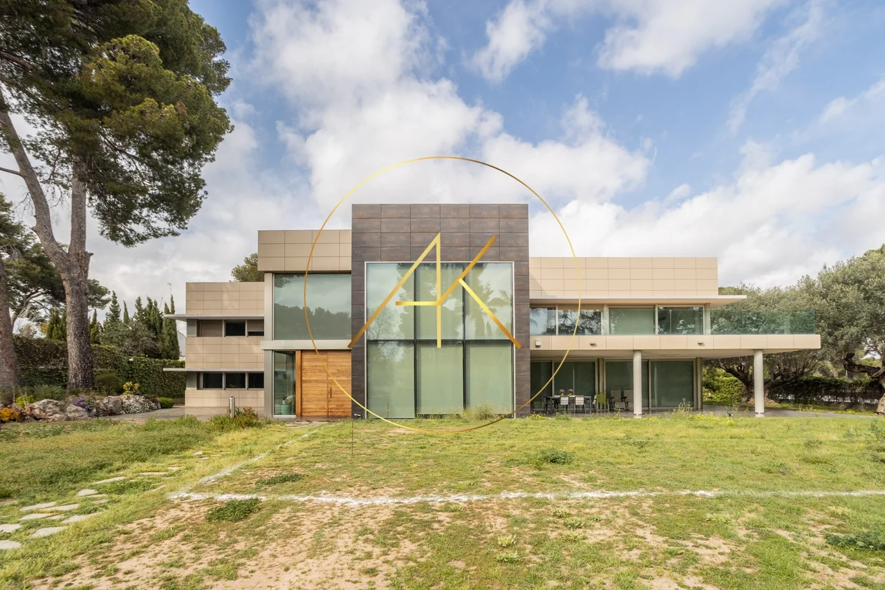 Luxury villa with 12-car garage