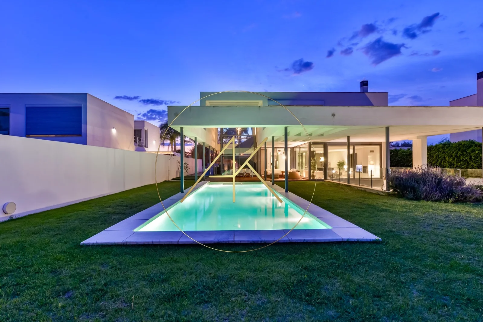 Golf-front villa with 5 bedrooms