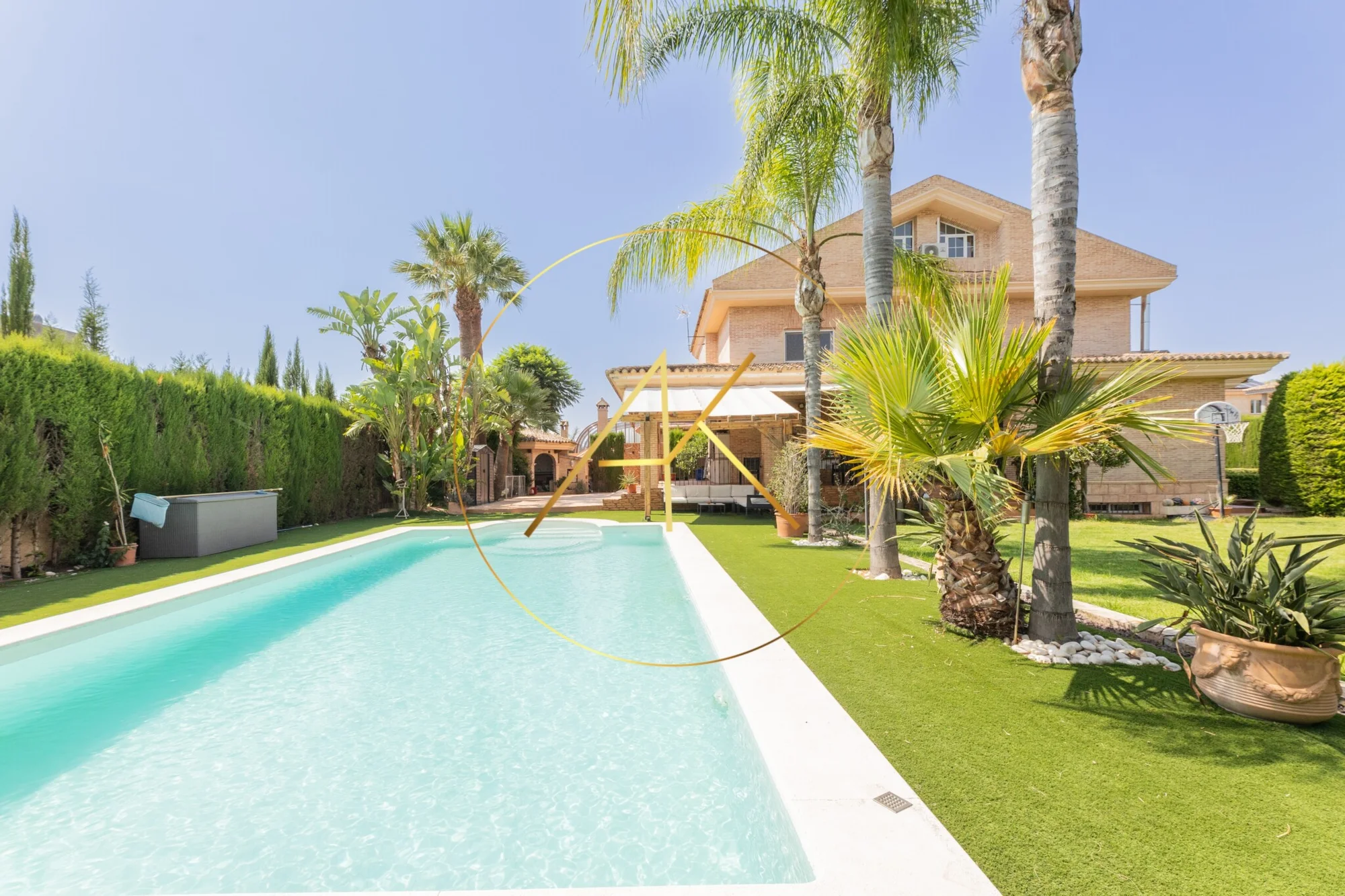 Villa reformada en Las Tablas, 8 dormitorios