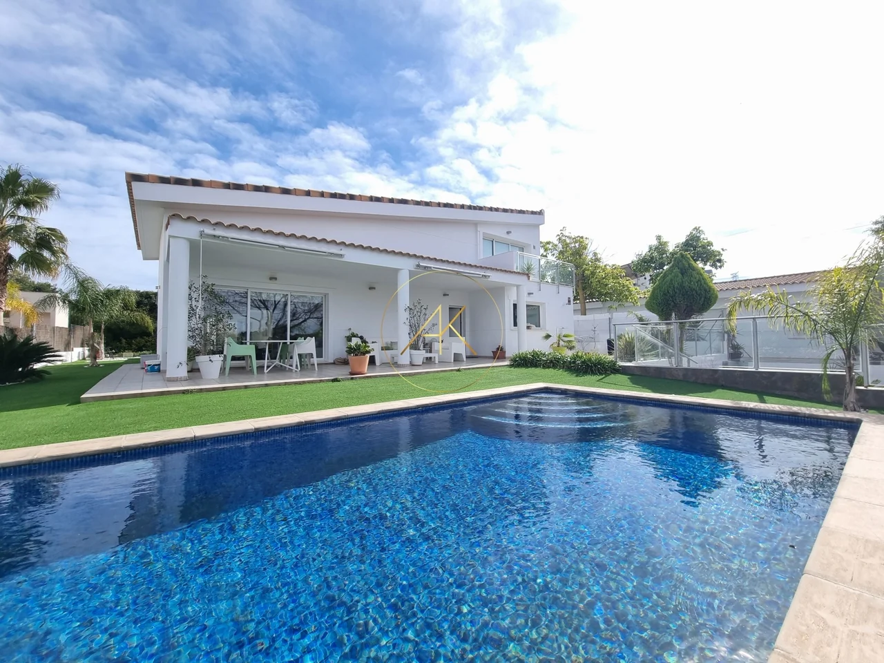 Villa en Torre en Conill, 291 m² y piscina