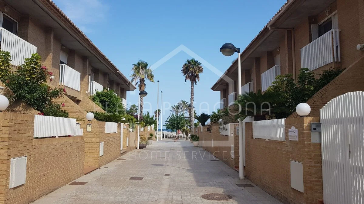 Adosado reformado en Patacona, 4 habitaciones