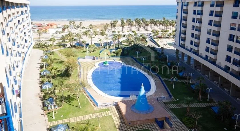 Patacona apartment with sea views