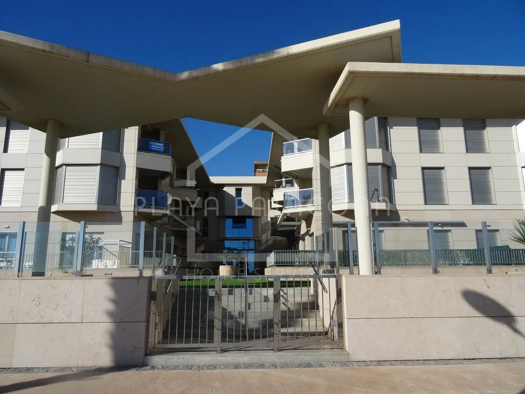Apartamento reformado en primera línea de Patacona