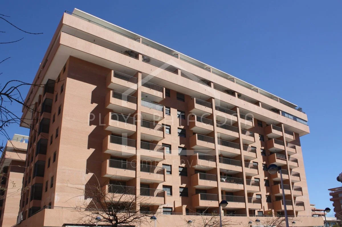 Ground-floor Patacona apartment, three bedrooms