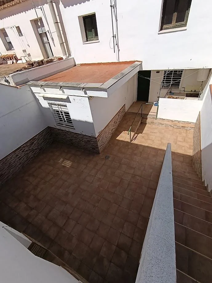 Renovation townhouse in Picassent, 196 m²