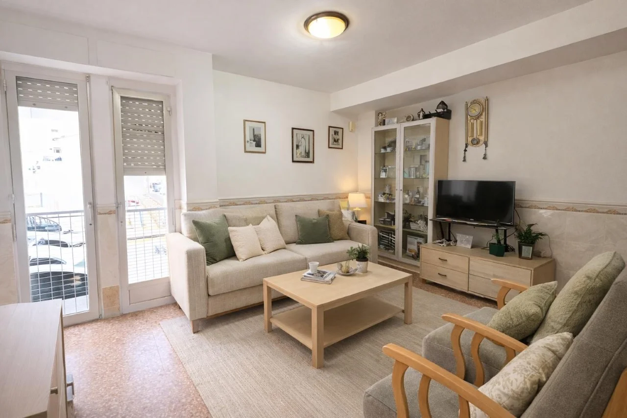 Spacious exterior flat with four bedrooms