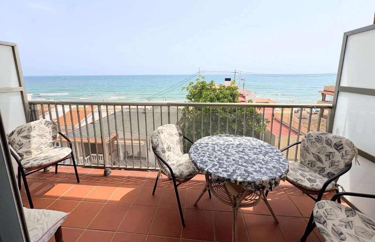 Sea-view apartment near Bellreguard beach