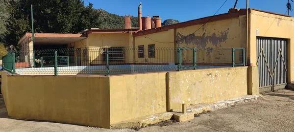 Independent chalet with pool, 4 bedrooms