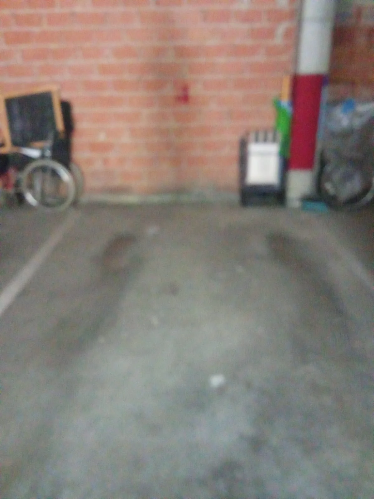 Street-front commercial unit, 176 m²