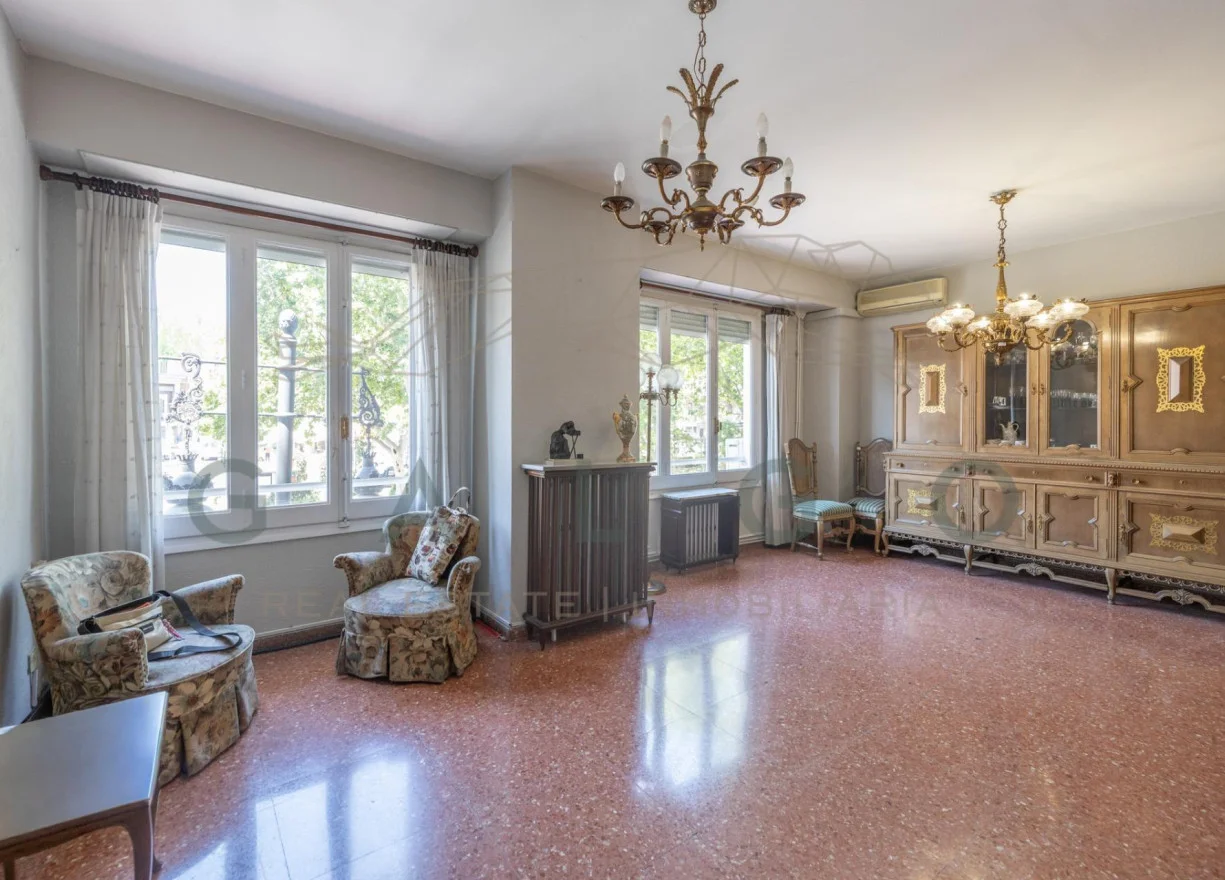 Piso para reformar en Valencia, 147 m²