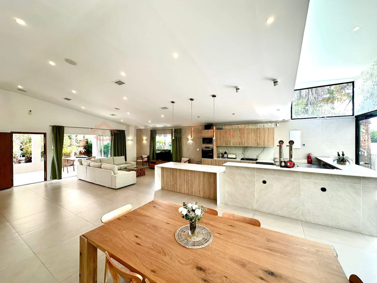 Refurbished Bétera villa, 7 bedrooms