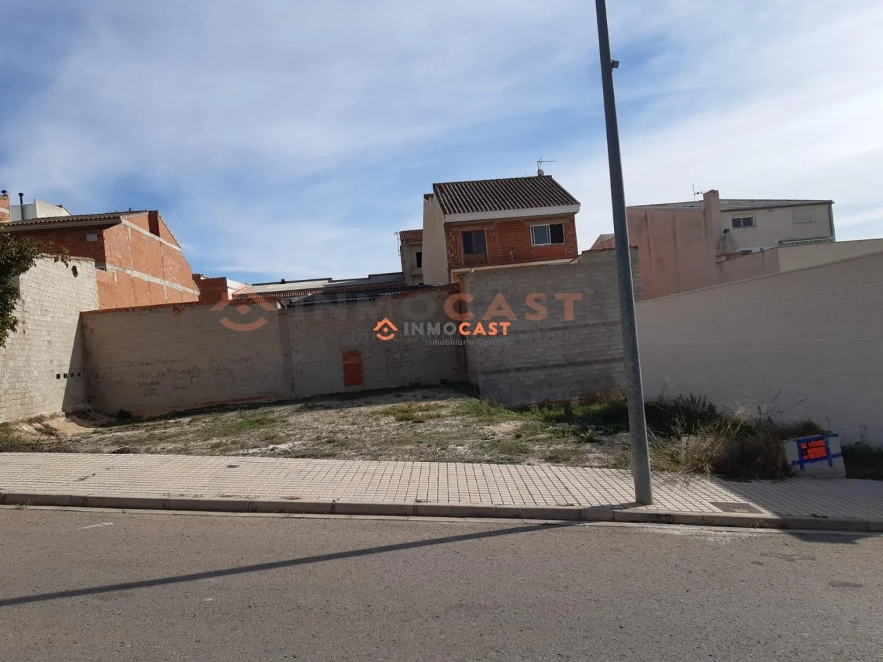 Developable 520 m² plot in Aielo