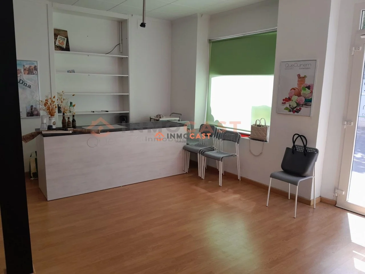 Ground-floor refurbishment unit in centre