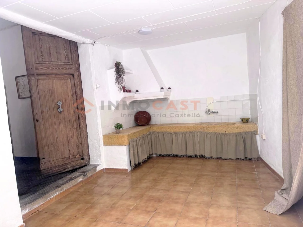 Character townhouse in Rugat, 196 m²
