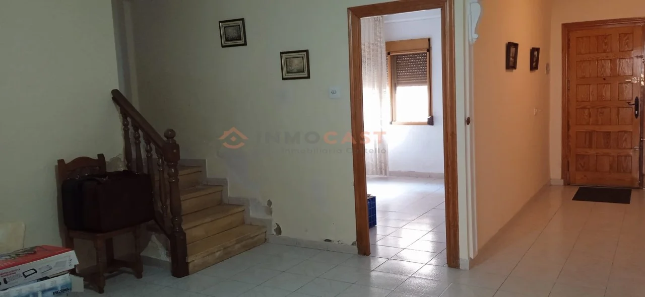 Three-storey house with reform potential