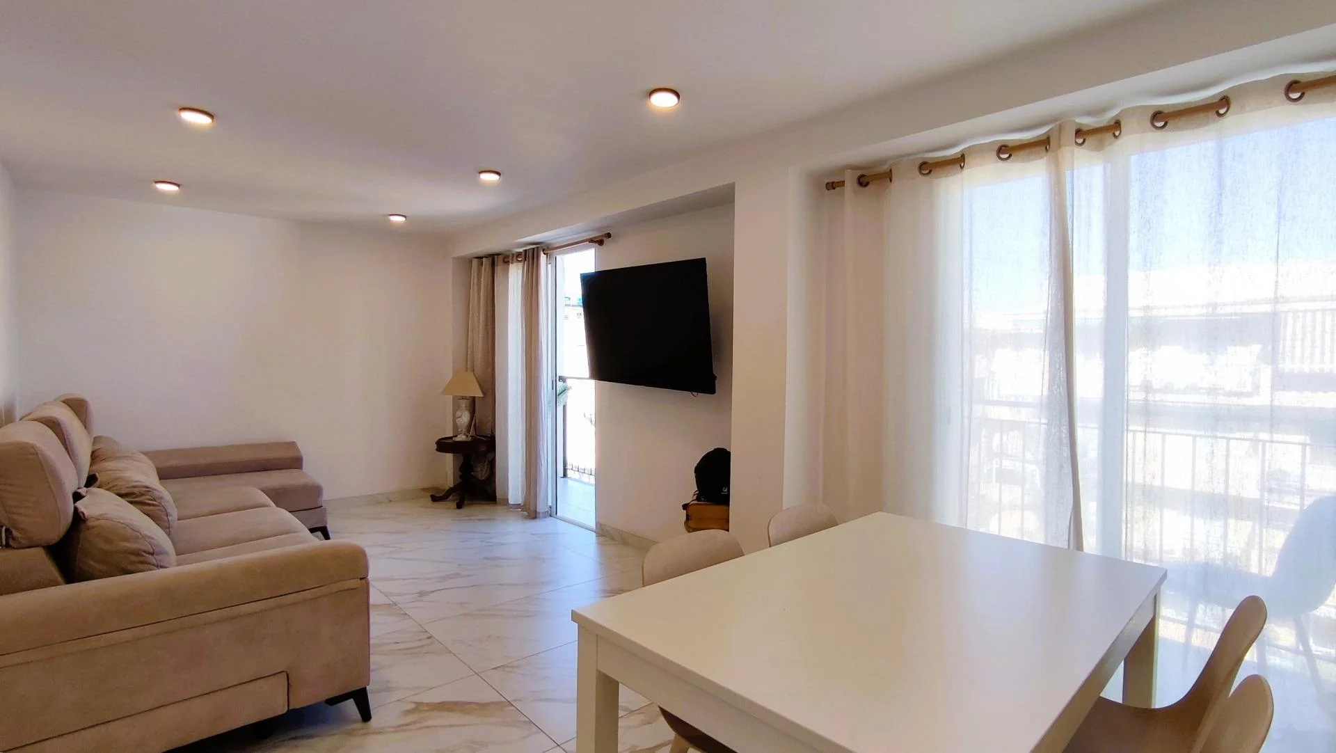 Reformed Gandia flat, 95 m², balconies