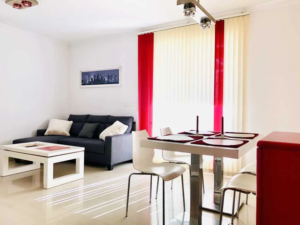 Three-bedroom apartment near Gandia beach