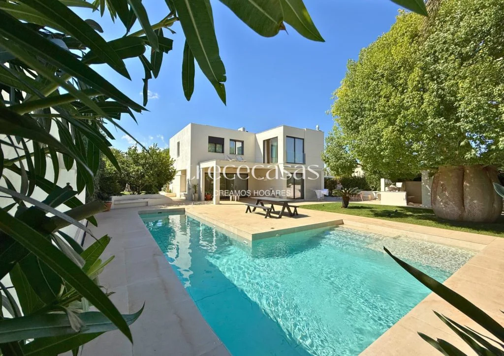 Chalet de cinco dormitorios con piscina privada