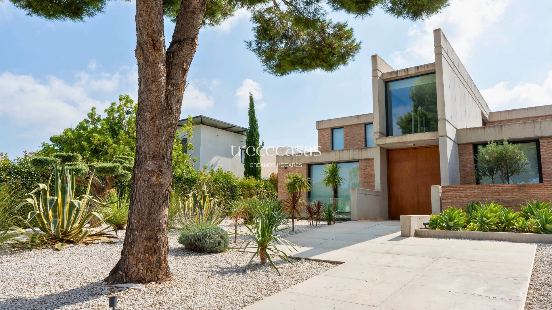 Golf-front chalet with six bedrooms