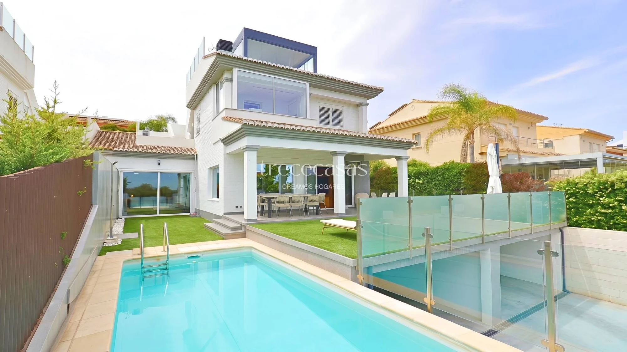 Chalet de lujo junto al golf, cuatro dormitorios