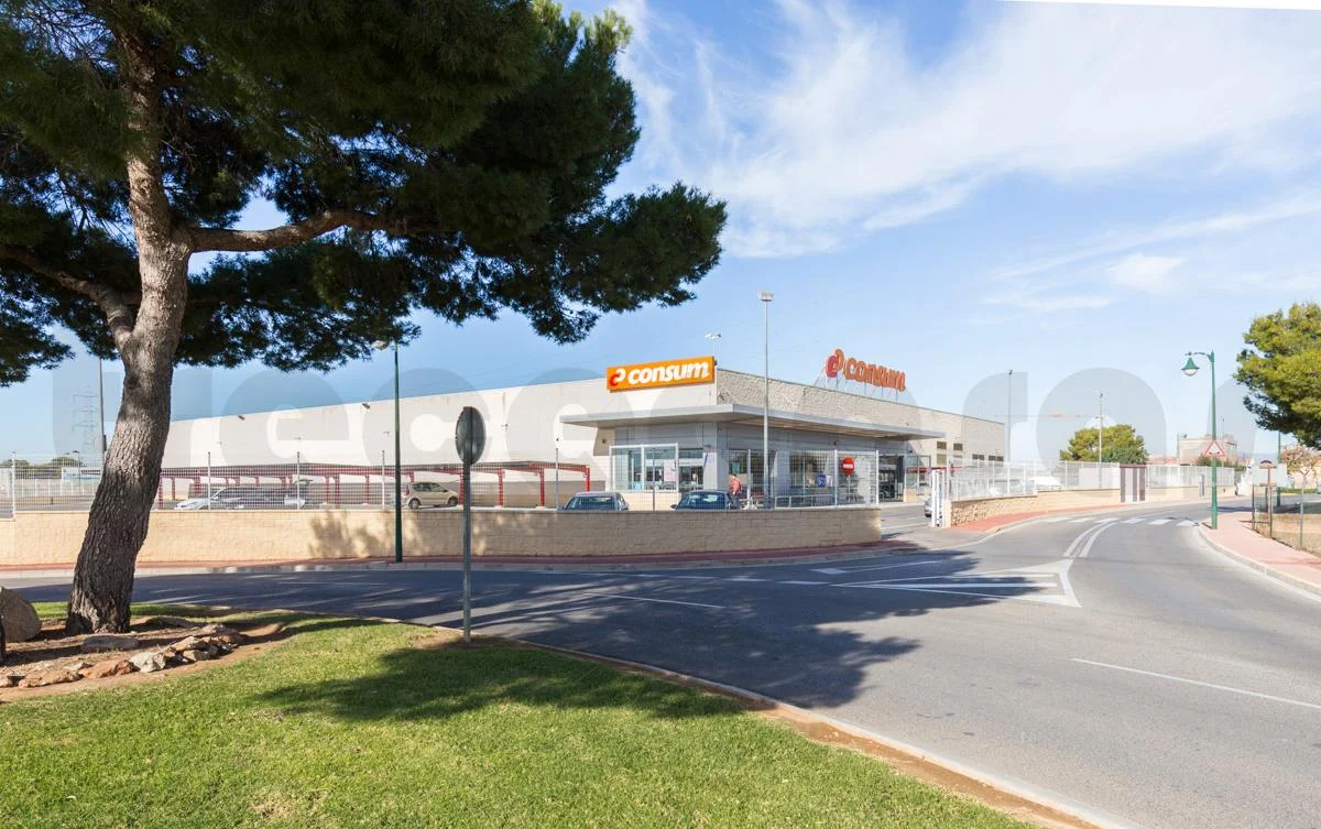 800 m² golf-area building plot