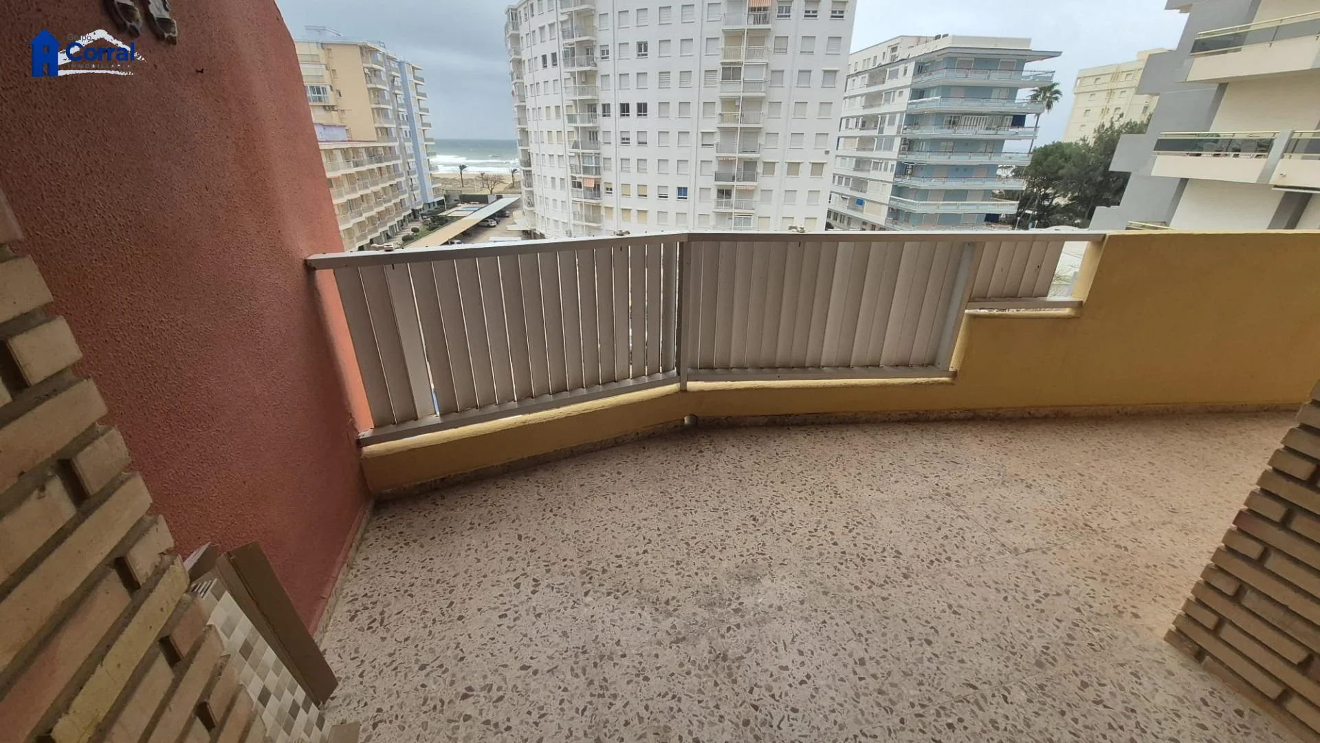 Apartamento costero en Gandia, tres dormitorios