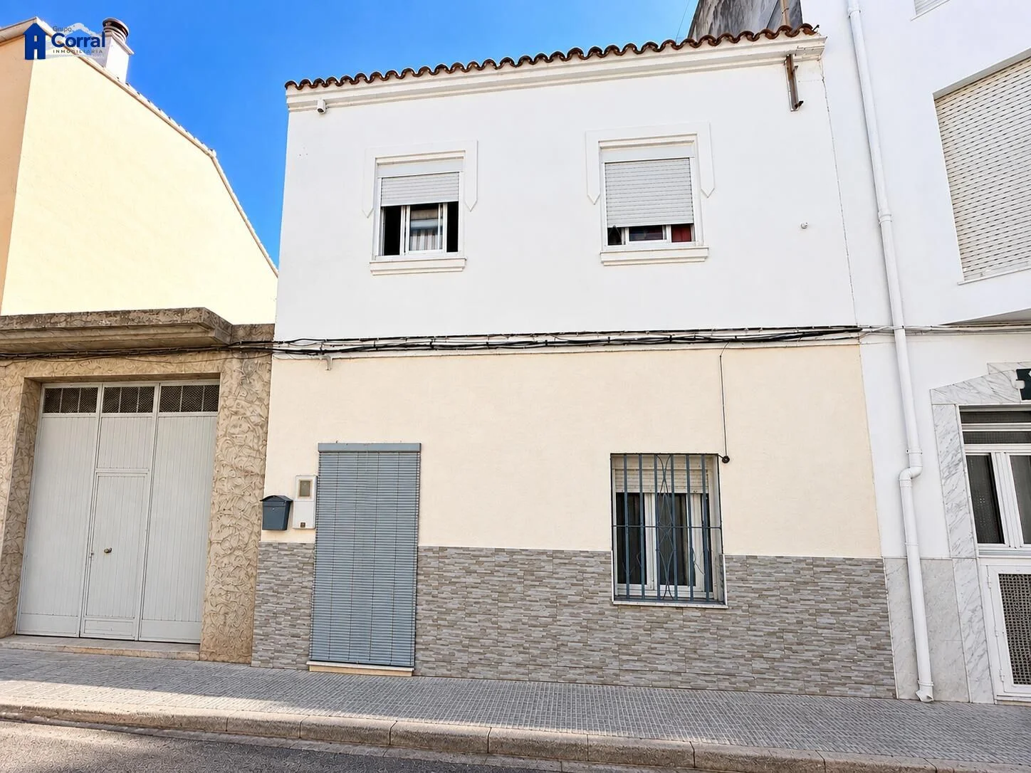 Reform-ready village house with terrace