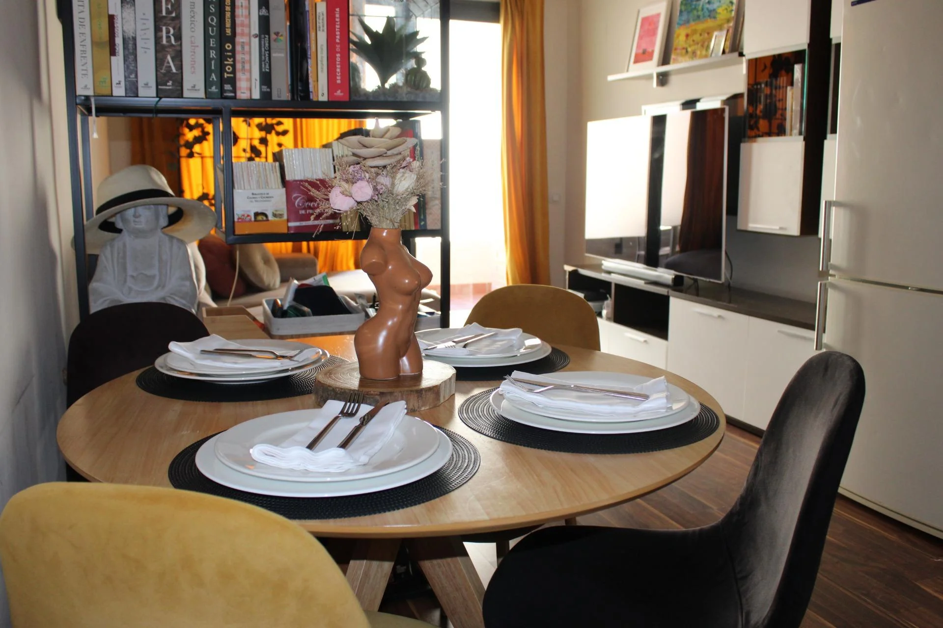 Furnished Oliva flat, 51 m², balcony