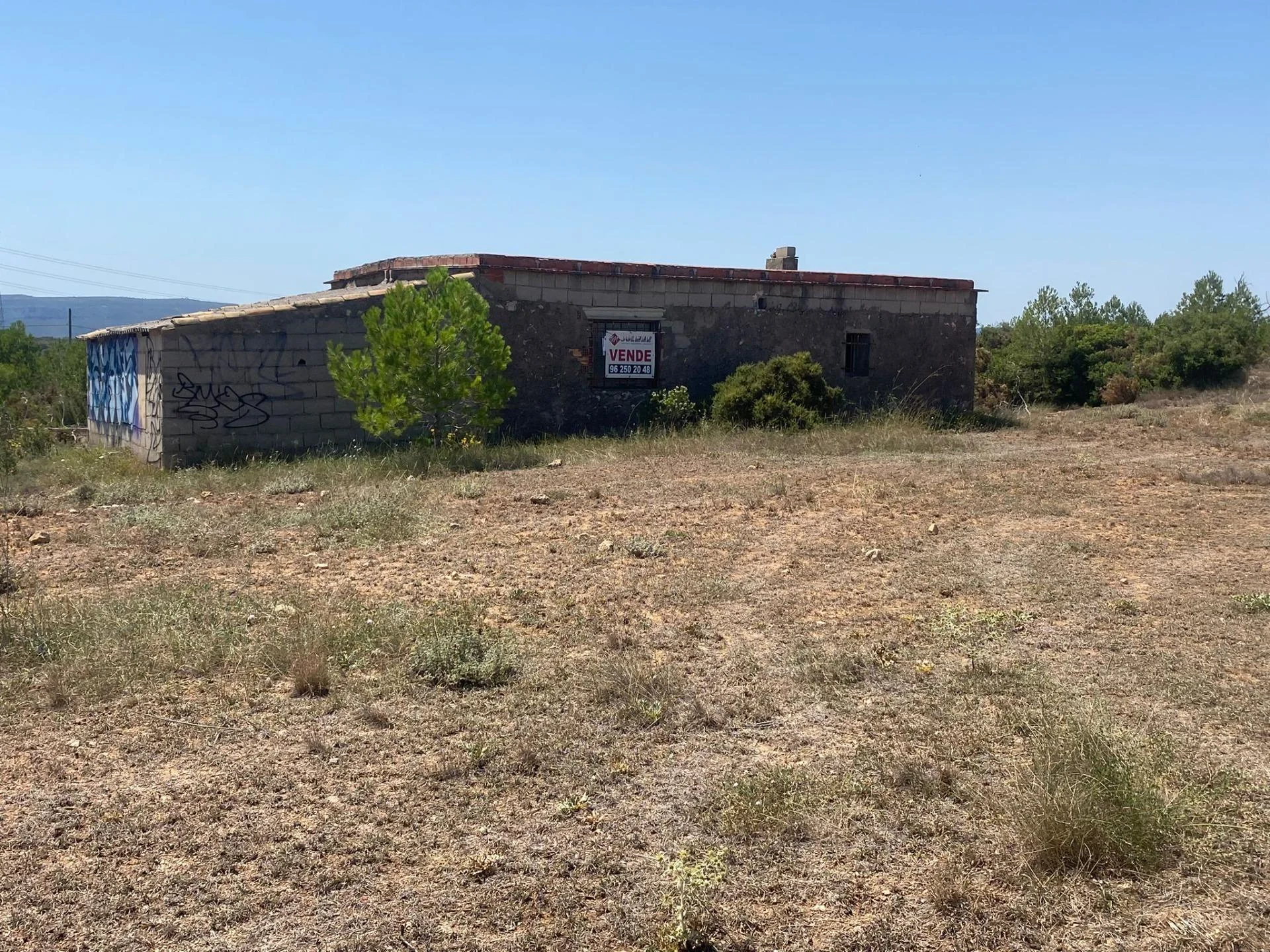 Country house with 20,467 m² plot