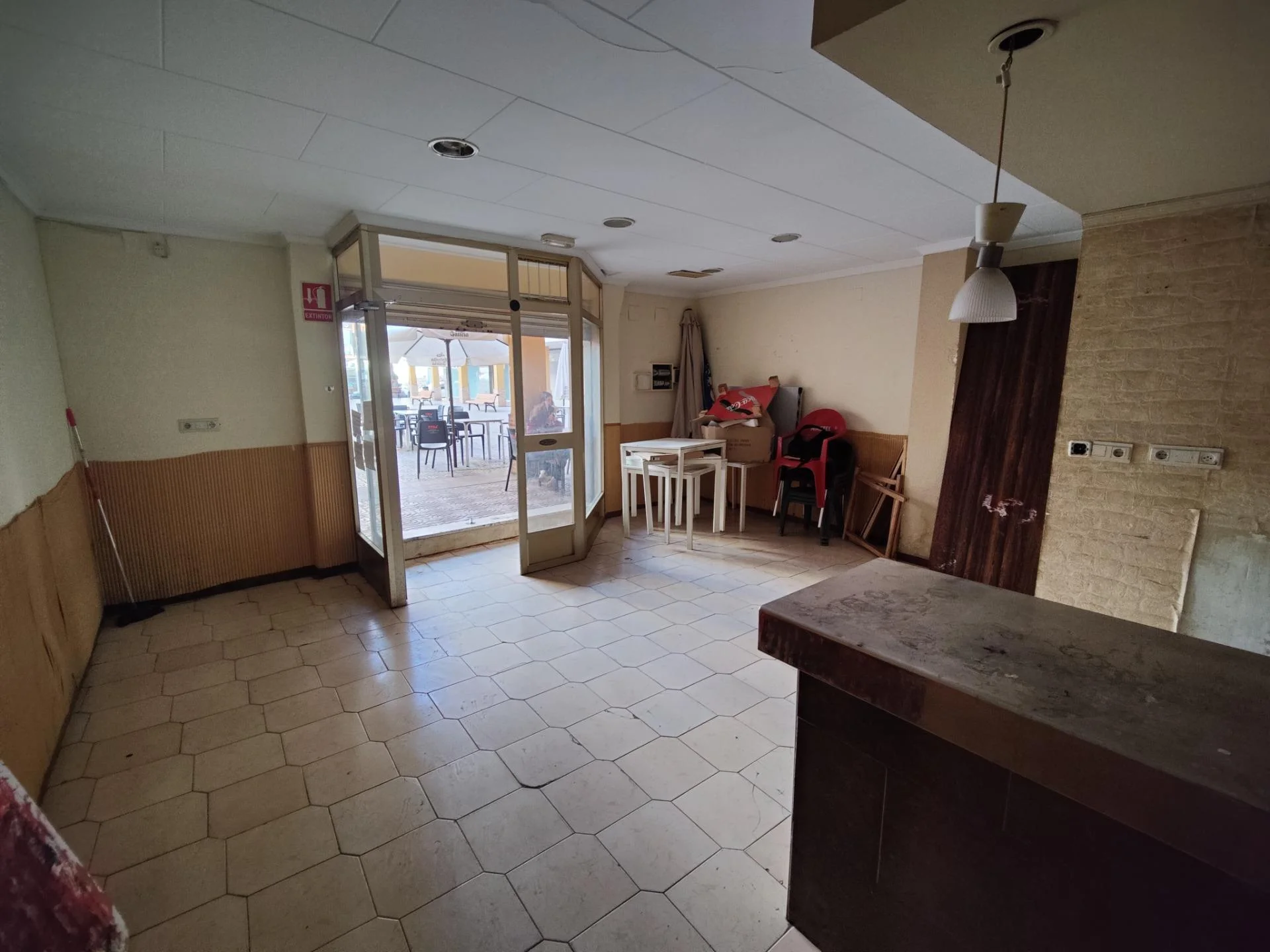 Local comercial en Buñol de 135 m²