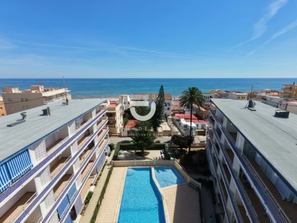 Ground-floor Piles beach flat, 1 bedroom