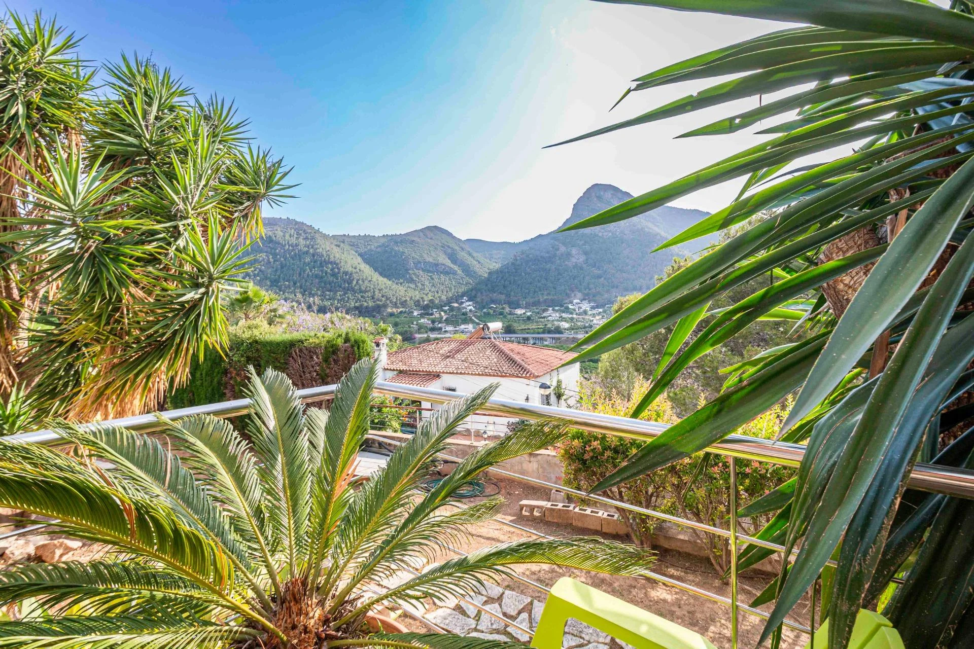 Amplio chalet con parcela de 1.000 m²