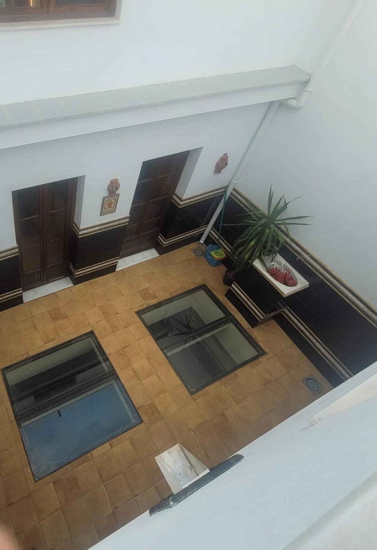 Central three-storey house, four bedrooms