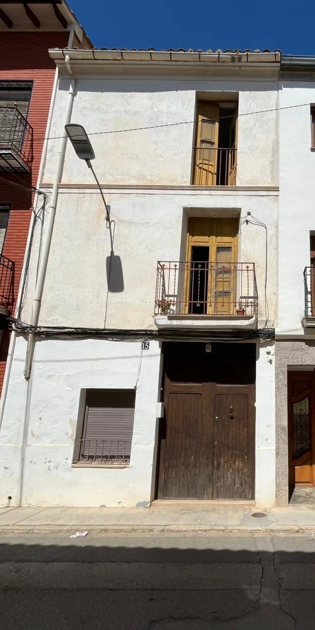 Reformable three-storey house, 6 bedrooms
