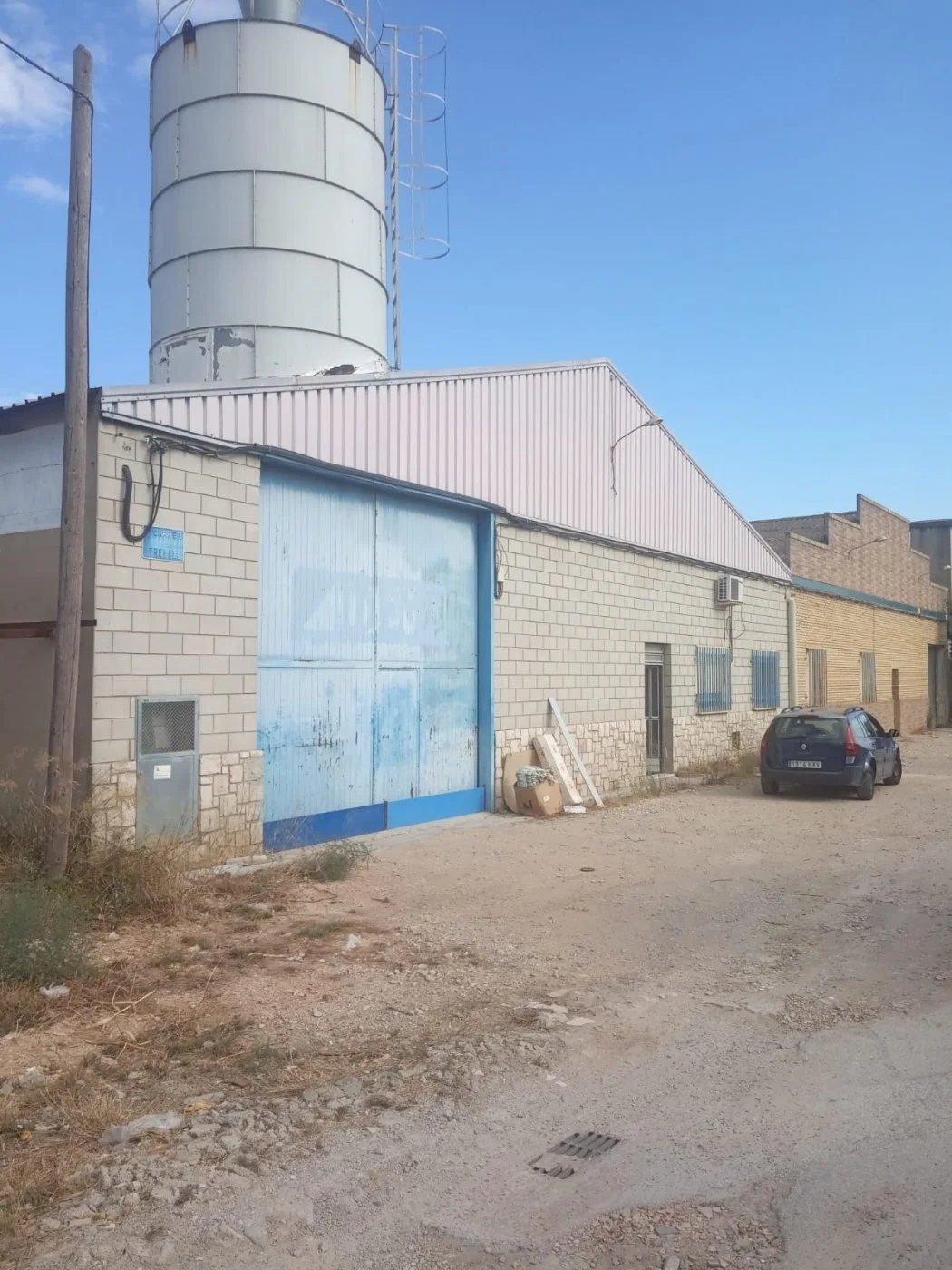 Nave industrial en Aldaia de 1.100 m²
