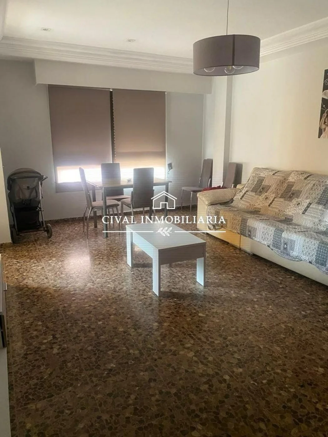 Four-bedroom flat in Picassent, Valencia