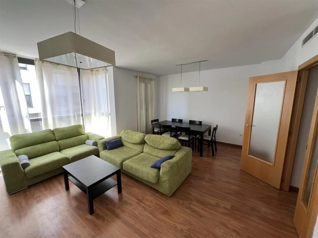 Piso de tres dormitorios con expansión