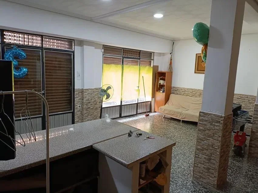 Bajo céntrico en Xirivella de 64 m²